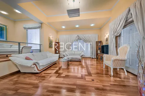 Záhreb, Maksimir – Nádherná rodinná vila s bazénom 600 m2