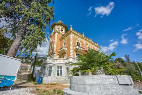 Ičići, Opatijska rivijera – povijesna vila s pogledom na more