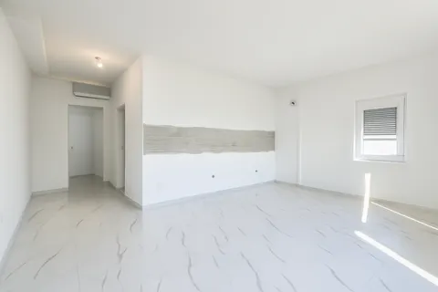 Split, Podstrana - beautiful two-room apartment 90m2