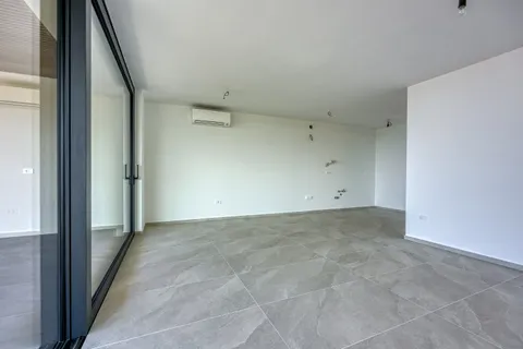 Istra, Novigrad - Trosoban apartman u luksuznom stambenom kompleksu 93 m2