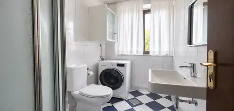 Maksimir – casa bifamiliare di 230 m² con garage