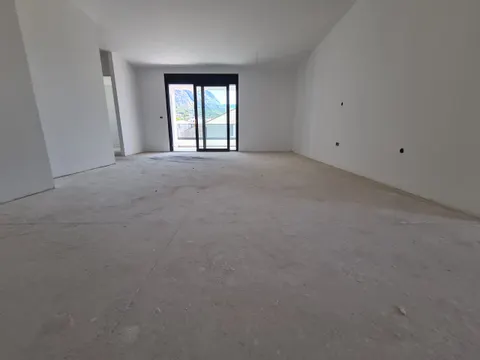 Makarska, Centar - Trzypokojowy penthouse z widokiem na morze 117 m2