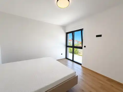 Appartement 65 m², Brodarica, Šibenik - 3 pièces, balcon, parking