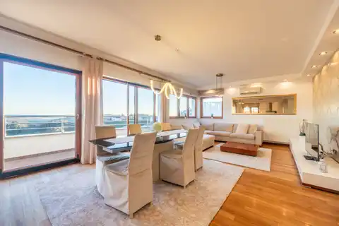 Zagreb, Sestine - Exklusives Penthouse in einer Stadtvilla, 123m2 zur Miete