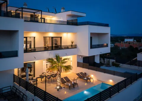 Šibenik, Vodice - Villa di lusso sulla costa adriatica