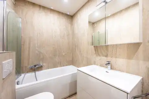 Zagreb, Centar - Četverosoban stan s parkingom, prvi najam