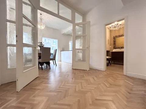 Záhřeb, Medvedgradská – Jedinečný byt se zimní zahradou