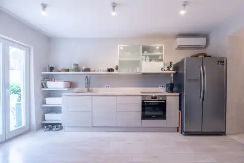 Zagreb, Vinogradska – Dizajnerski dvoetažni stan s vrtom i terasom