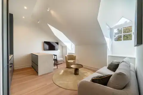 Stan 36 m² za najam — prvi najam, Centar