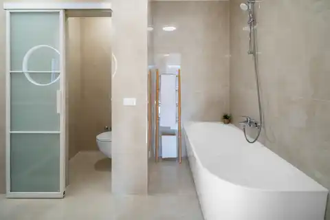 Вилла 300 м², Стивашница — 100 м до моря, инфинити бассейн