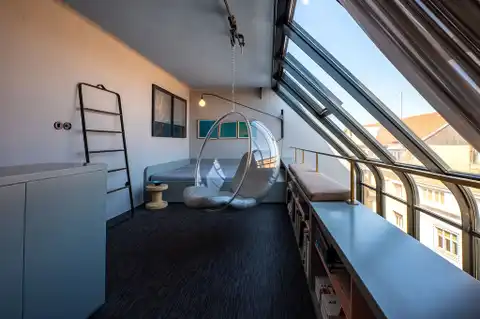 Zagreb, Masarykova – Artistic duplex with 6-meter ceilings