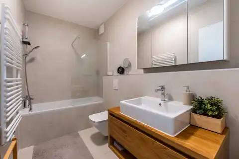 Stan 112 m², Vrbani — 3 spavaće sobe, balkon, 2 garaže
