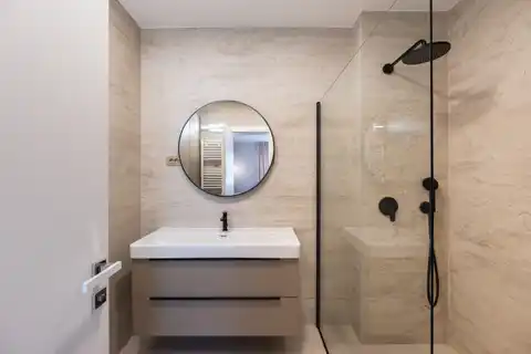 Šestine – ekskluzywne mieszkanie w willi miejskiej z prywatnym wejściem i garażem