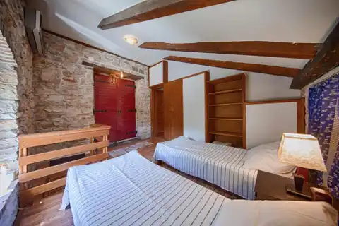 Комижа - Каменный дом у моря