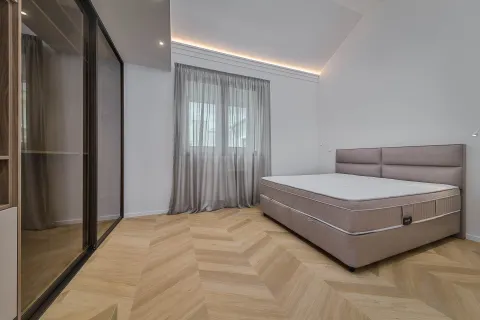 Zagreb, Centar – Luksuzan dvoetažan penthouse 150 m² za Najam