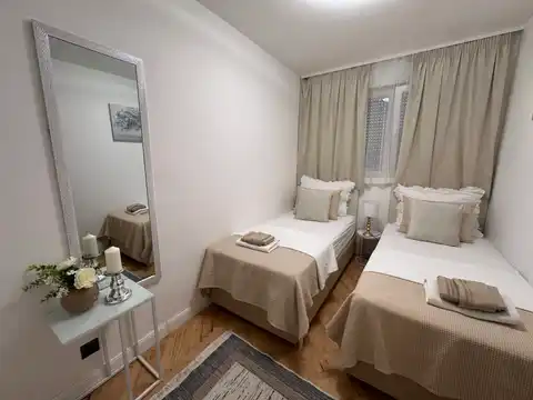 Solin, Japirko - Trosoban stan sa loggiom, sušionom i ostavom