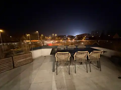 Zagreb, Donje Svetice – dizajnersko štirisobno stanovanje s parkirnim mestom