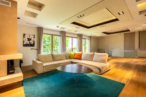 Kuća 376 m², Gornje Prekrižje — parcela 704 m²
