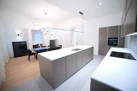Záhřeb, Centrum - Moderní pětipokojový byt 190 m2