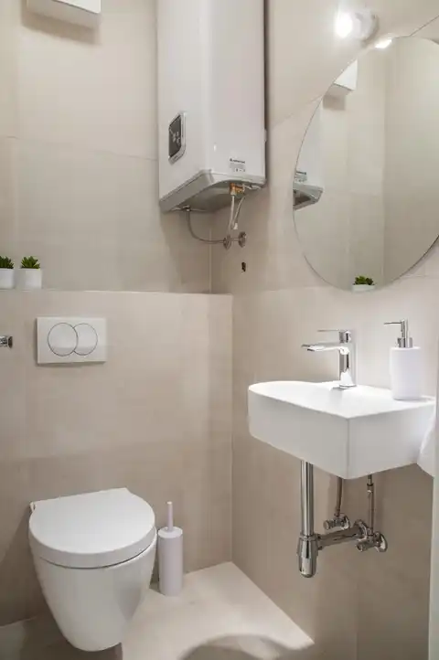 Split, Žnjan-dvosoban s balkonom, drugi red od mora