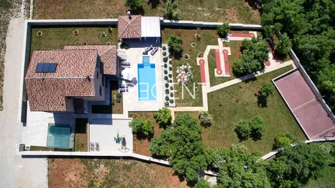 Istria, Pola – Splendida casa familiare di 294 m2