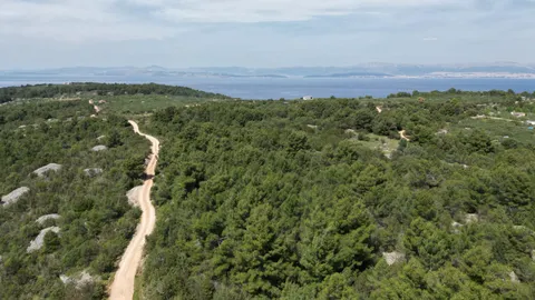 Brač, Sutivan - Poľnohospodárska pôda (24 504 m2) s možnosťou výstavby