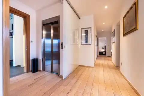 Zagreb, Unterstadt - Luxus-Penthouse mit Panoramadachterrasse