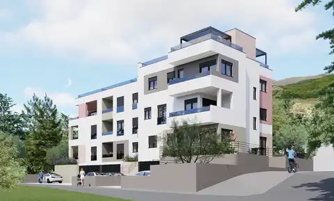 Podstrana, Strožanac - Dvosoban stan s vrtnom terasom