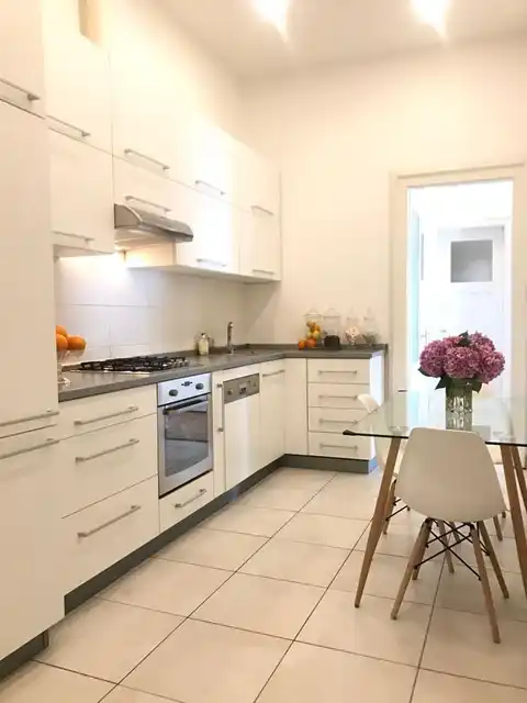 Zagabria, Città Bassa - elegante appartamento di tre stanze 130m2 in affitto