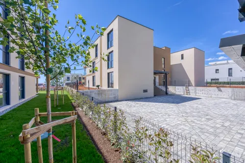 Istra, Novigrad - Trosoban apartman u luksuznom stambenom kompleksu 93 m2