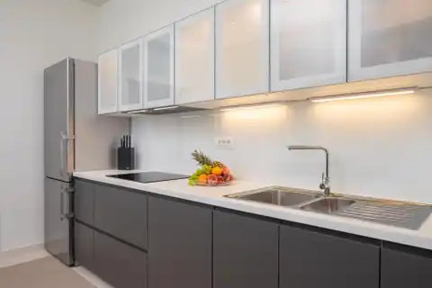 Brač - Moderna vila prvi red uz more