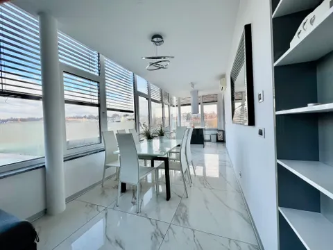 Záhřeb Medvedgradská - Luxusní třípokojový penthouse 105m2 pronájem