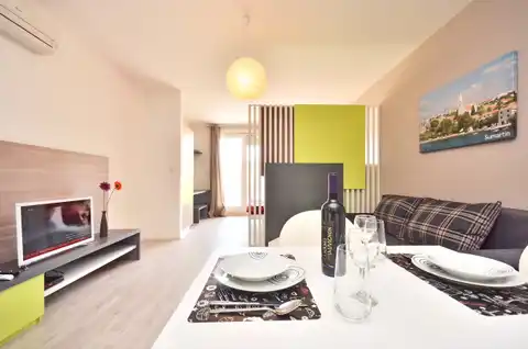 Brač, Sutivan - Investicijska prilika, stambena zgrada