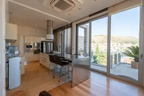 Dubrovnik - Wyjątkowy penthouse z basenami w pięknym Dubrowniku