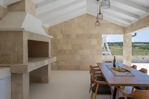 Zadar, Sv. Filip i Jakov - Rustikalna vila na zemljištu od 30.000 m²