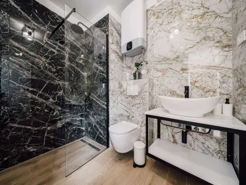 Zadar, Privlaka – Nově postavená kamenná-moderní vila