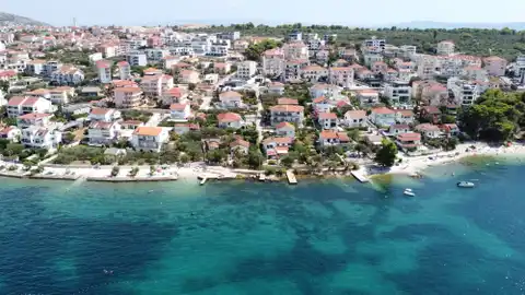 Trogir, Okrug Gornji - Trojizbový byt s výhľadom na more