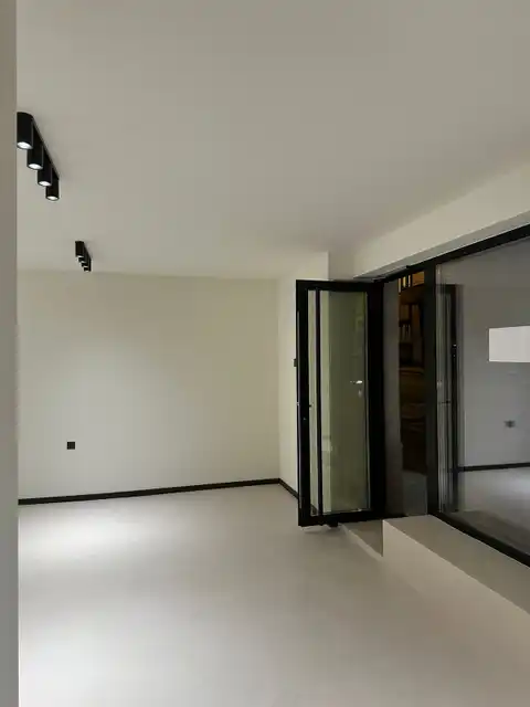 Zagreb, Donji Grad - Renoviran poslovni prostor u širem centru Zagreba