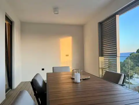 Split, Duilovo - Trosoban stan sa loggiom i pogledom na more