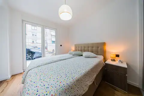 Stan 43 m² za najam, Trešnjevka — namješten, lođa, 2S
