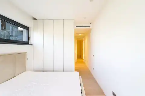 Ljubljana, Pantovčak - sodoben in prostoren apartma s pogledom na zelenje