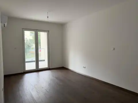 Čiovo, Okrug Gornji - Appartement une chambre, premier rang face à la mer