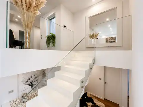 Dům 370 m², Maksimir — 4 ložnice, zahrada, garáž
