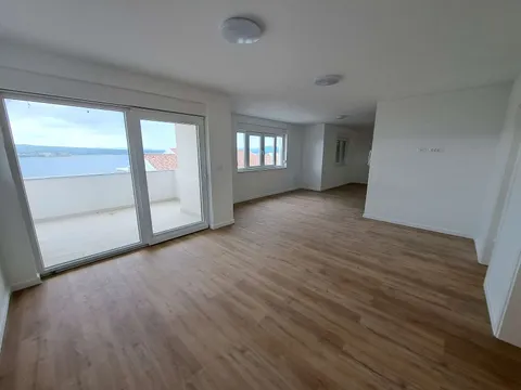Crikvenica - Četverosoban stan s dvije terase 123 m2, novogradnja