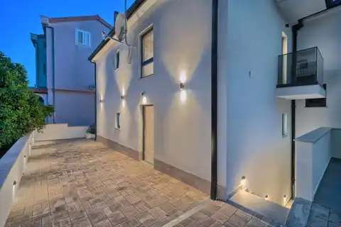 Ražanj – Vila s bazenom i panoramskim pogledom na more