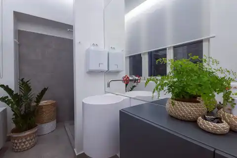 Záhřeb, Donji grad – Prostorný byt s potenciálem