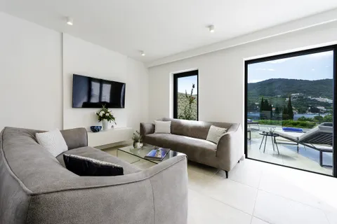Zaton, Dubrovník - Moderní vila u moře 210m2