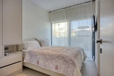 Kuća 230 m² — grijani bazen, krovna terasa, Poreč