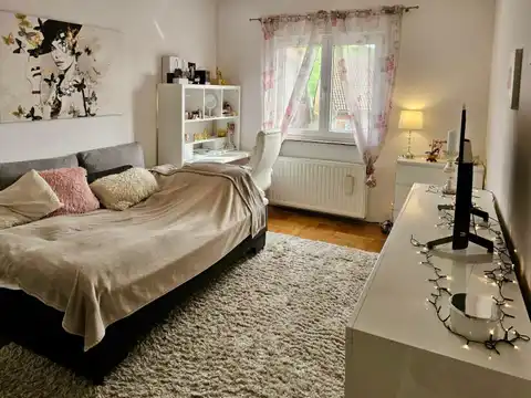 Загреб, Врапче - четырехкомнатная квартира с гаражом