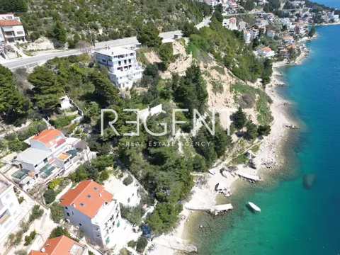 Omiš, Stanići - stavebný pozemok 1214 m2 s projektom